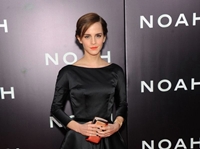 Emma Watson con los mejores diseños de alfombra roja de Oscar de la Renta