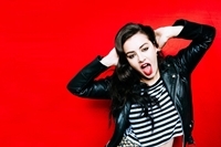 Charli XCX calienta motores para su segundo álbum