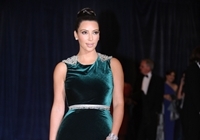 Kim Kardashian también sucumbe al terciopelo