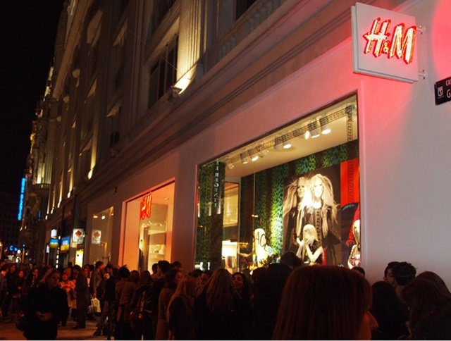 Versace para H&M, el regreso