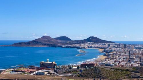 La canaria playa de Las Canteras a examen