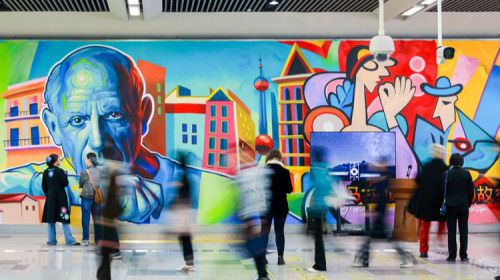 Descubre los murales de Picasso en el metro de Shanghái