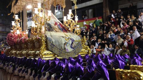 Turismo: La Semana Blanca se estanca vs. una Semana Santa marcada por la anticipación