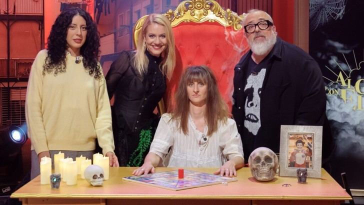 'Al cielo con ella' celebra Halloween con invitados de terror