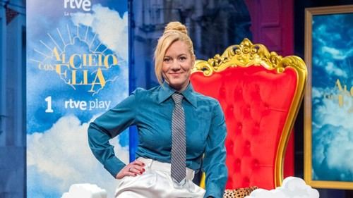 Henar Álvarez estrena 'Al cielo con ella' en La 1 con Shakira como invitada