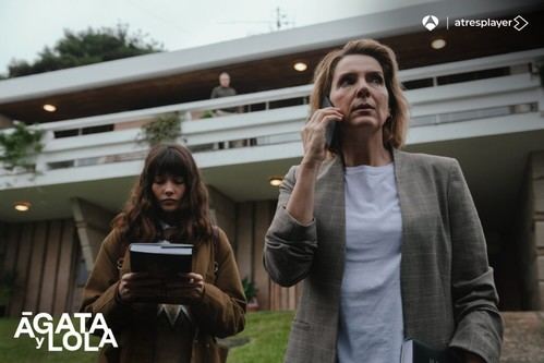 Antena 3 presenta las primeras imágenes de 'Ágata y Lola', su nueva serie protagonizada por Eva Martín y Mireia Oriol