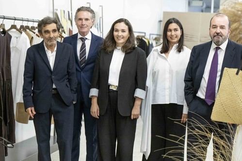 Adolfo Domínguez incrementa sus ventas internacionales en un 9%