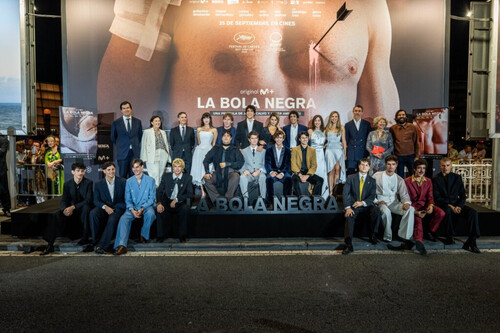 'La bola negra' se estrena en el Festival de San Sebastián antes de su llegada a Movistar Plus