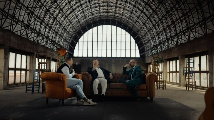 Los Morancos y Marina Rivers, invitados en 'Viajando con Chester'