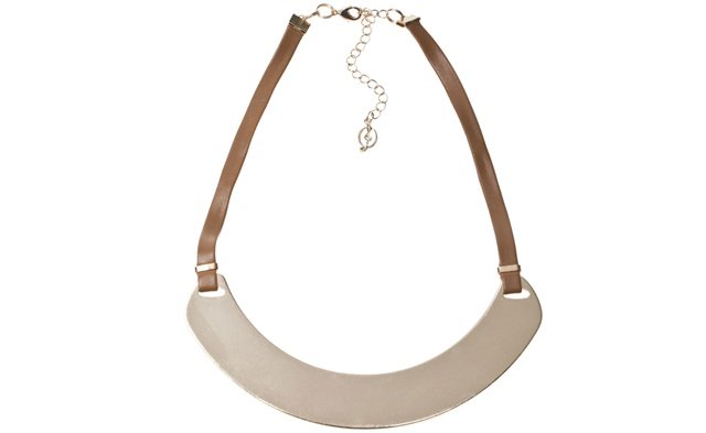 Collar mirror effect de Stradivarius, 7,95€